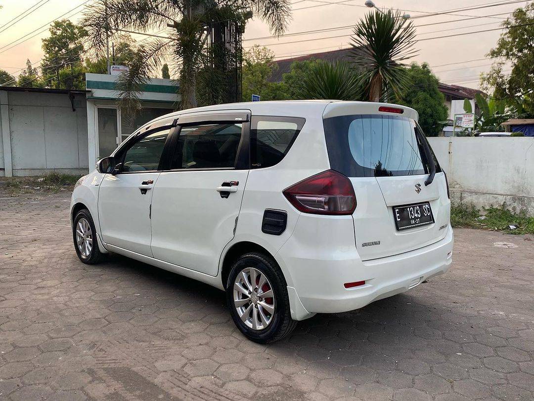 2012 Suzuki Ertiga 2012 Suzuki Ertiga