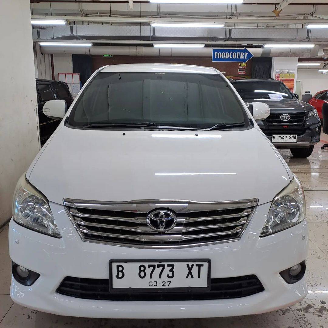 2012 Toyota Kijang Innova Bekas 2012 Toyota Kijang Innova Bekas