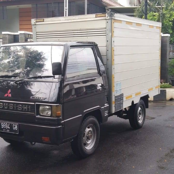 2015 Mitsubishi Colt L300 2015 Mitsubishi Colt L300