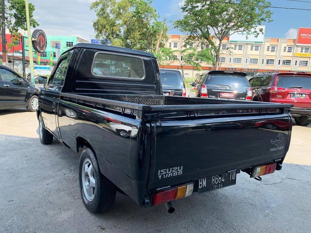 2014 Isuzu Panther 2014 Isuzu Panther