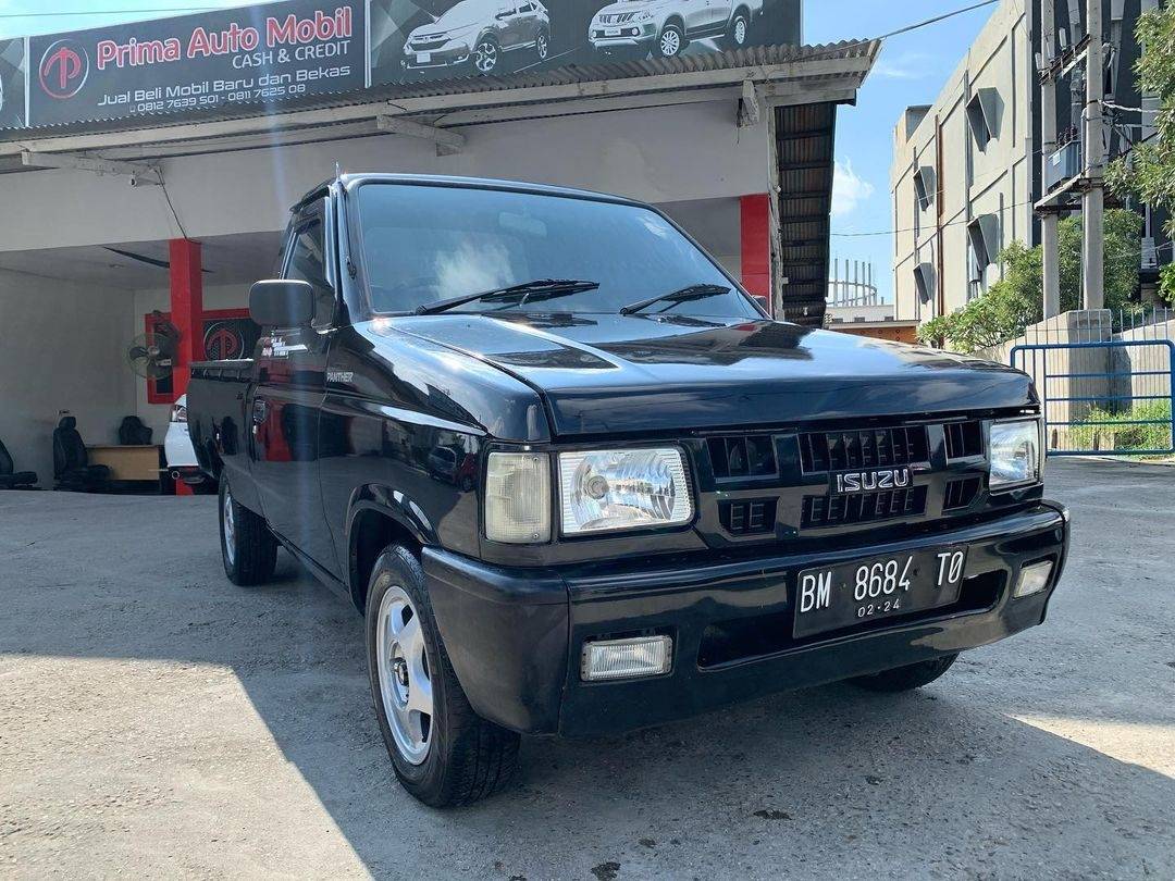 2014 Isuzu Panther 2014 Isuzu Panther