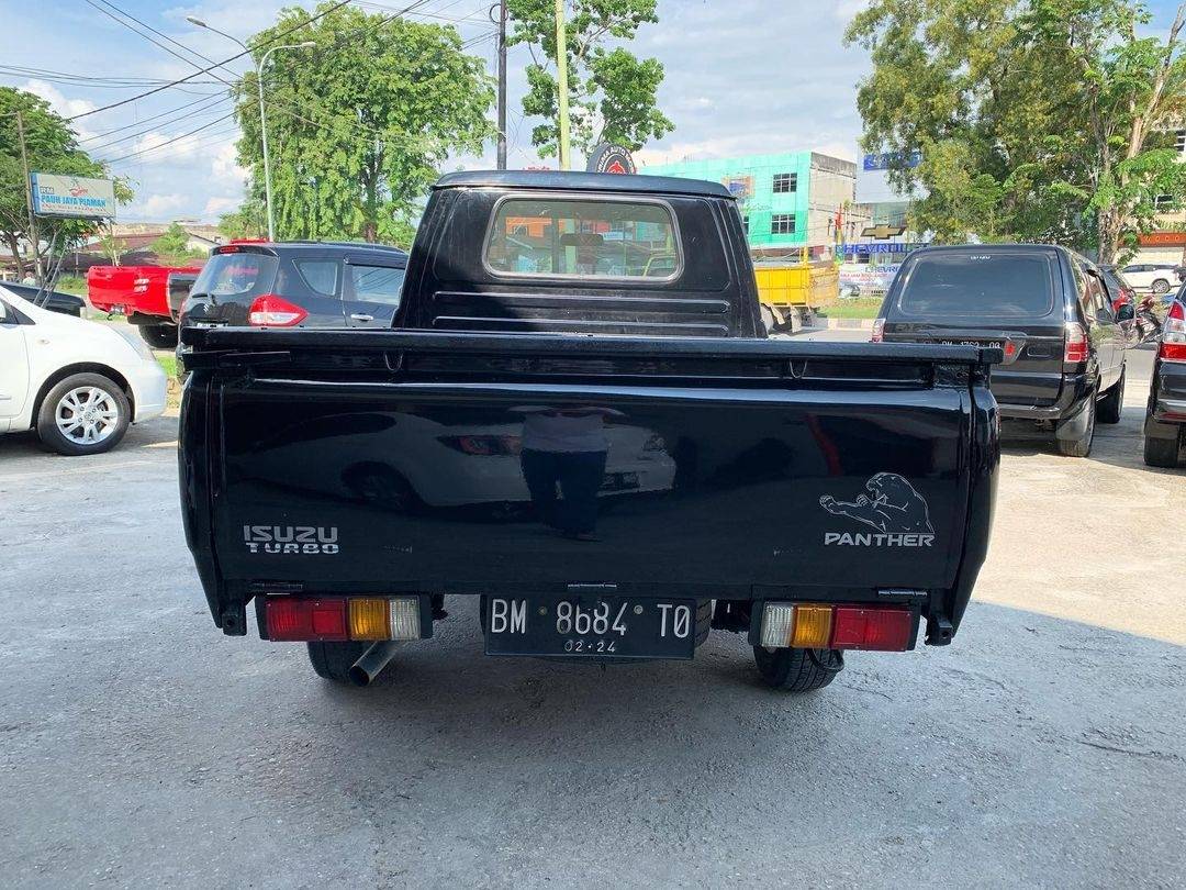2014 Isuzu Panther 2014 Isuzu Panther