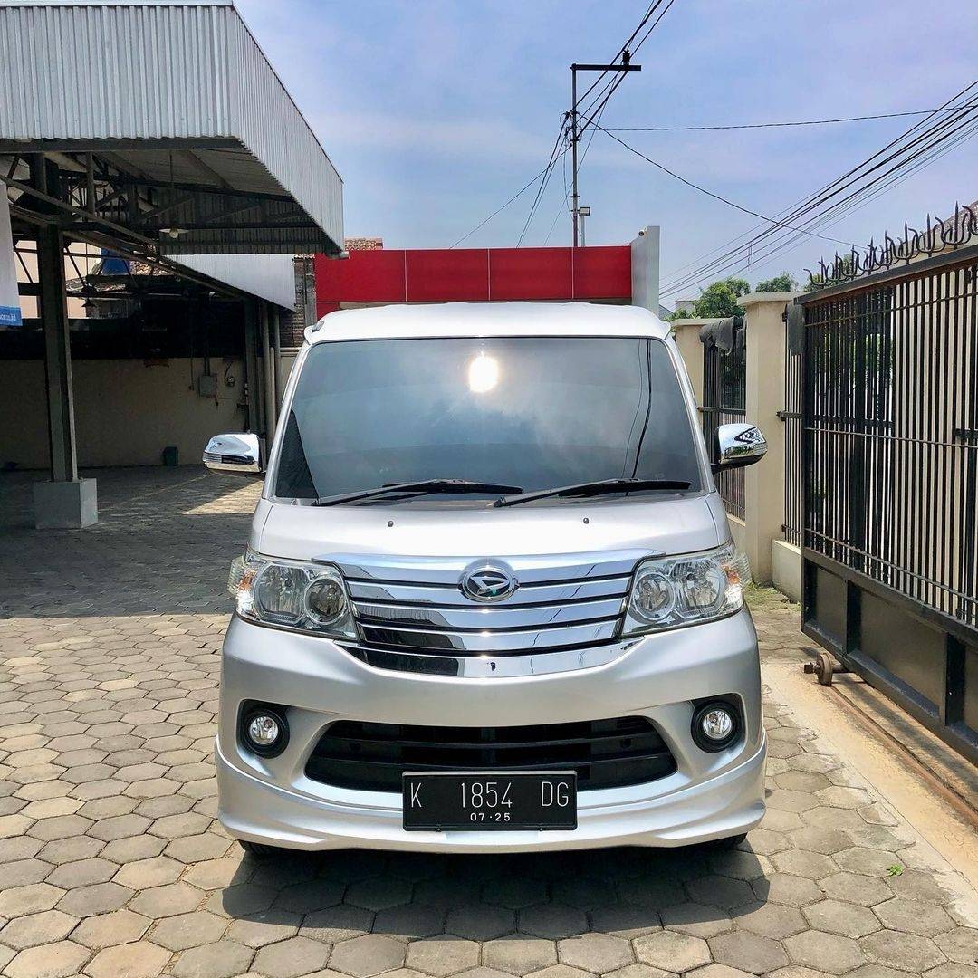 2015 Daihatsu Luxio Bekas 2015 Daihatsu Luxio Bekas