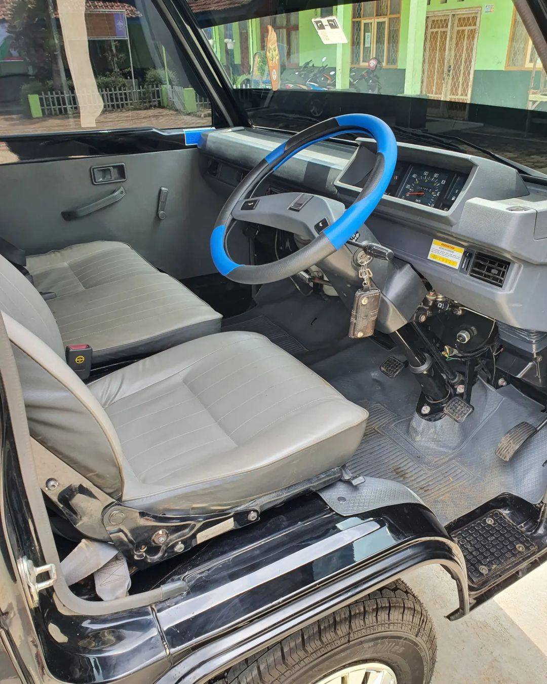 2018 Mitsubishi L300 2018 Mitsubishi L300