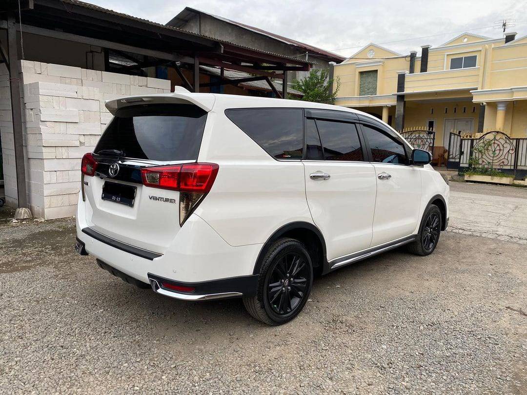 2018 Toyota Venturer 2018 Toyota Venturer
