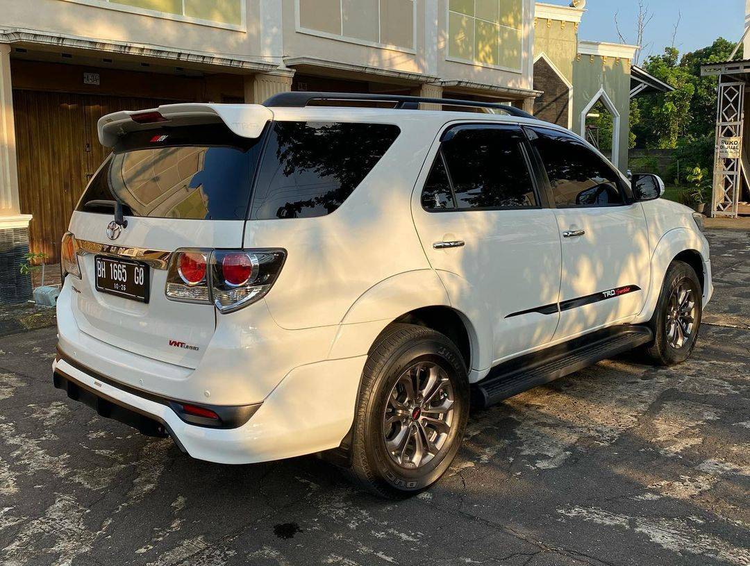 2015 Toyota Fortuner  2015 Toyota Fortuner