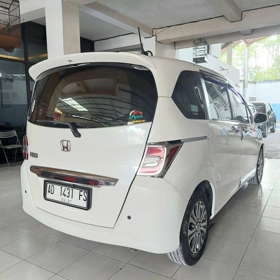 2012 Honda Freed 2012 Honda Freed