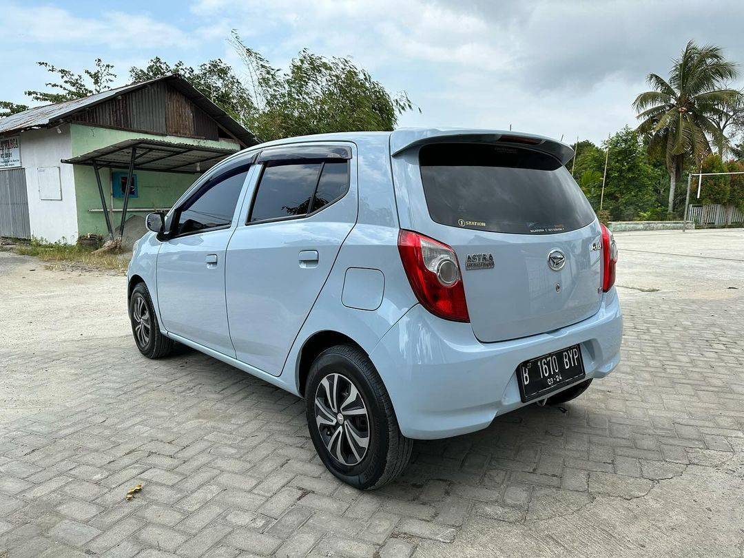 2013 Daihatsu Ayla 2013 Daihatsu Ayla