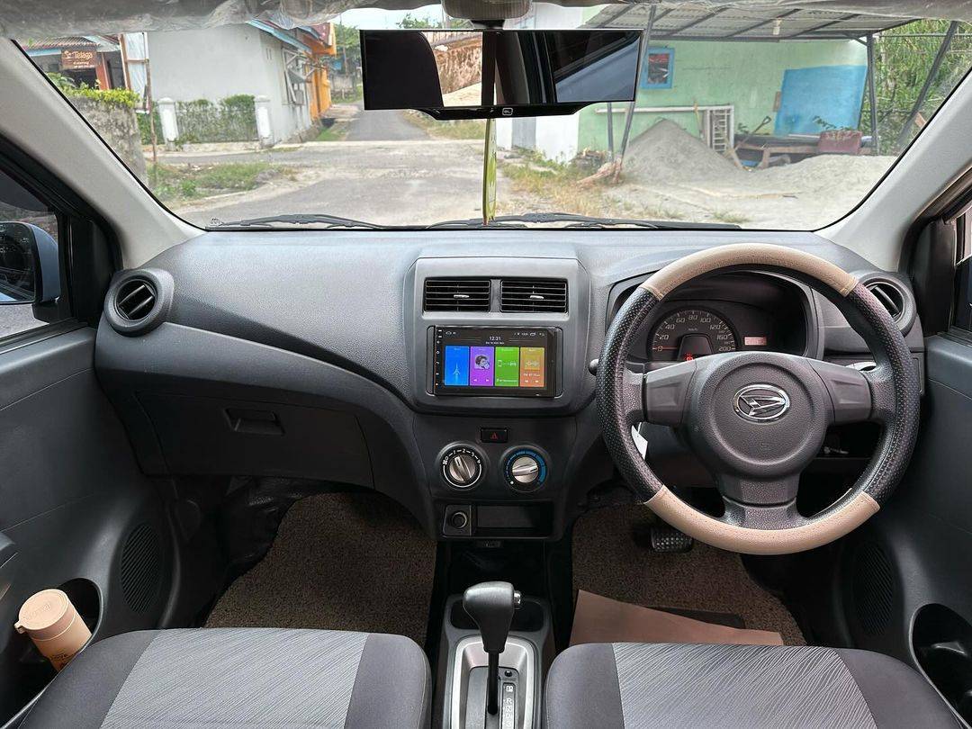 2013 Daihatsu Ayla 2013 Daihatsu Ayla