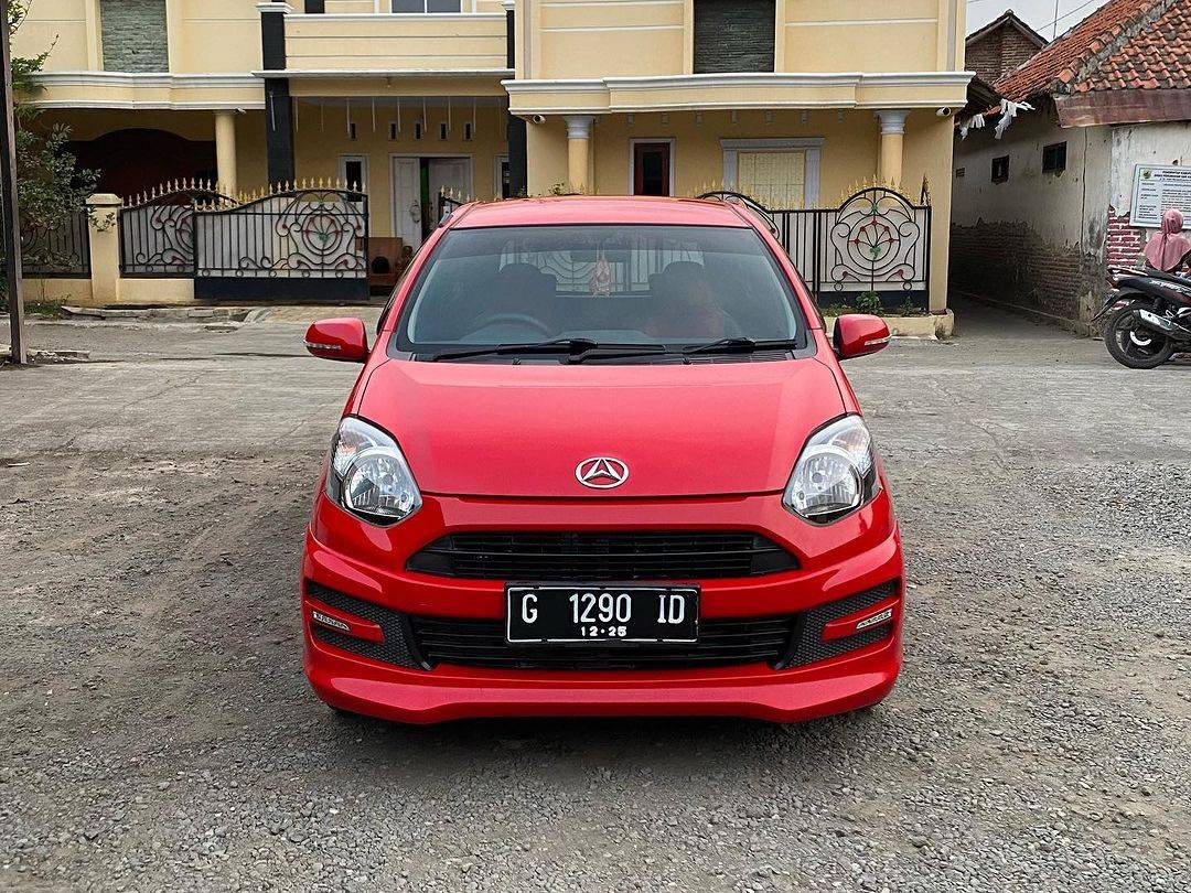 Second Hand 2015 Daihatsu Ayla Second Hand 2015 Daihatsu Ayla