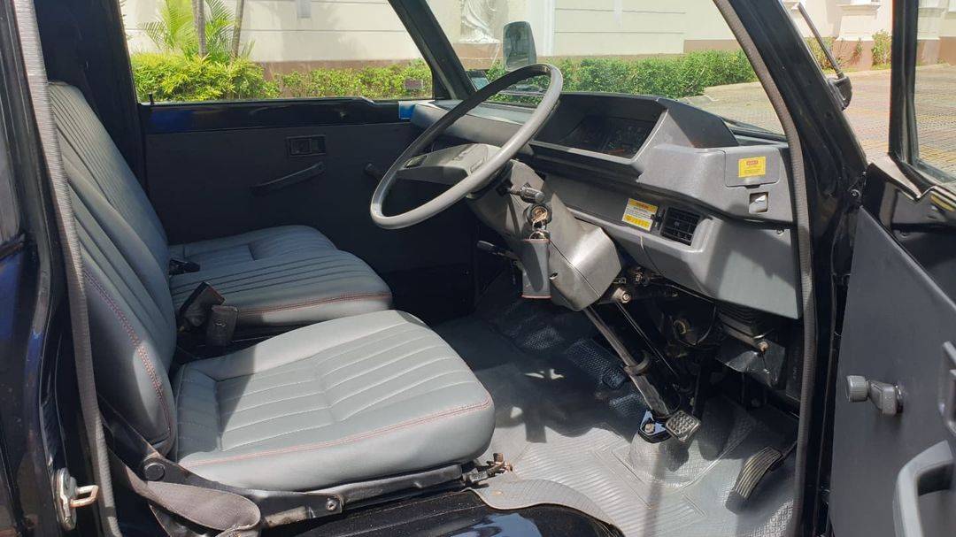 2015 Mitsubishi Colt L300 2015 Mitsubishi Colt L300