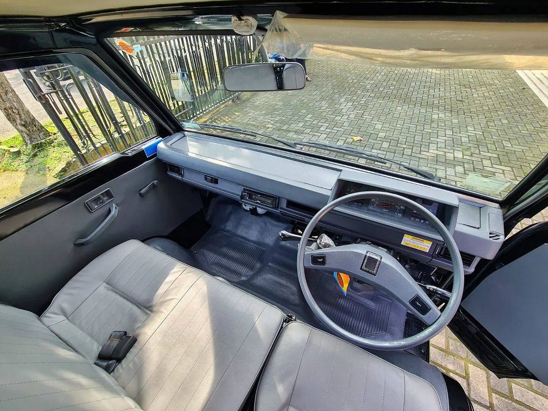 2021 Mitsubishi L300 2021 Mitsubishi L300