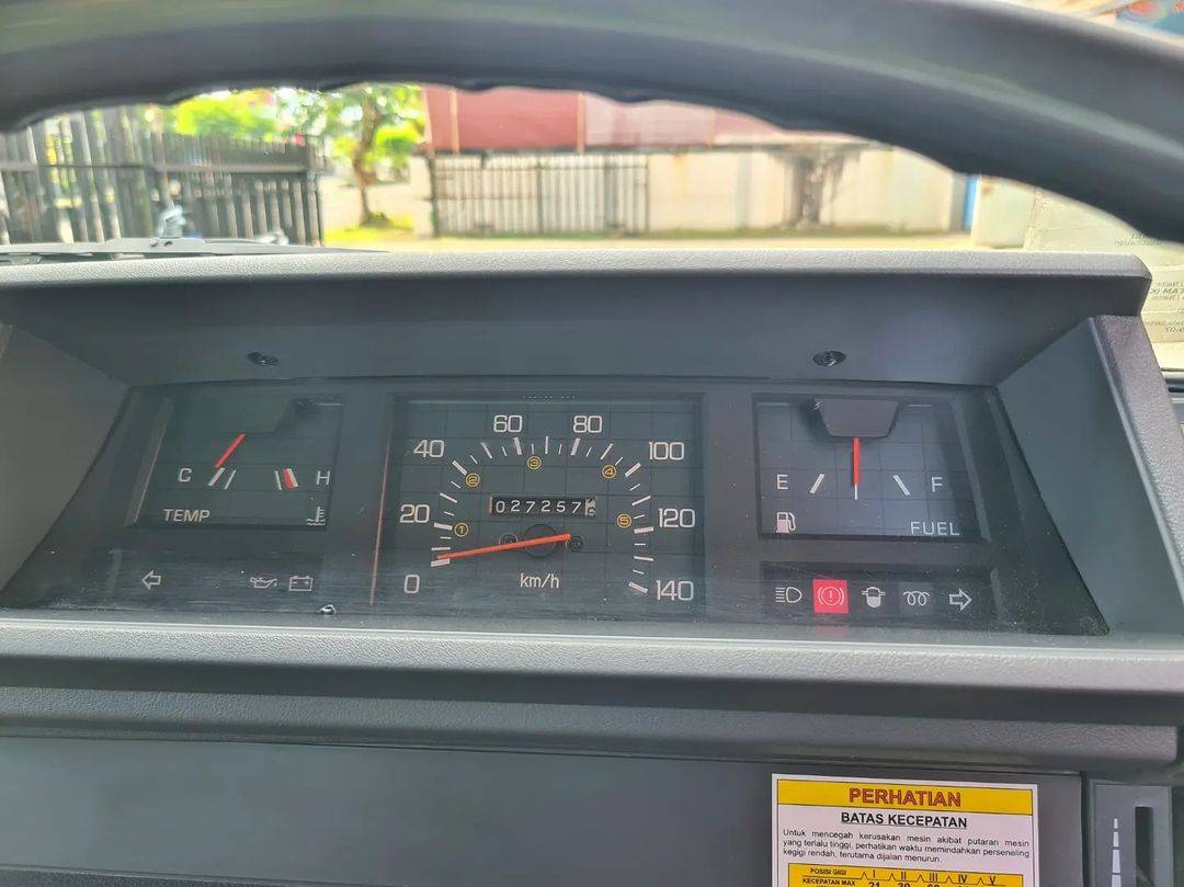 2021 Mitsubishi L300 2021 Mitsubishi L300