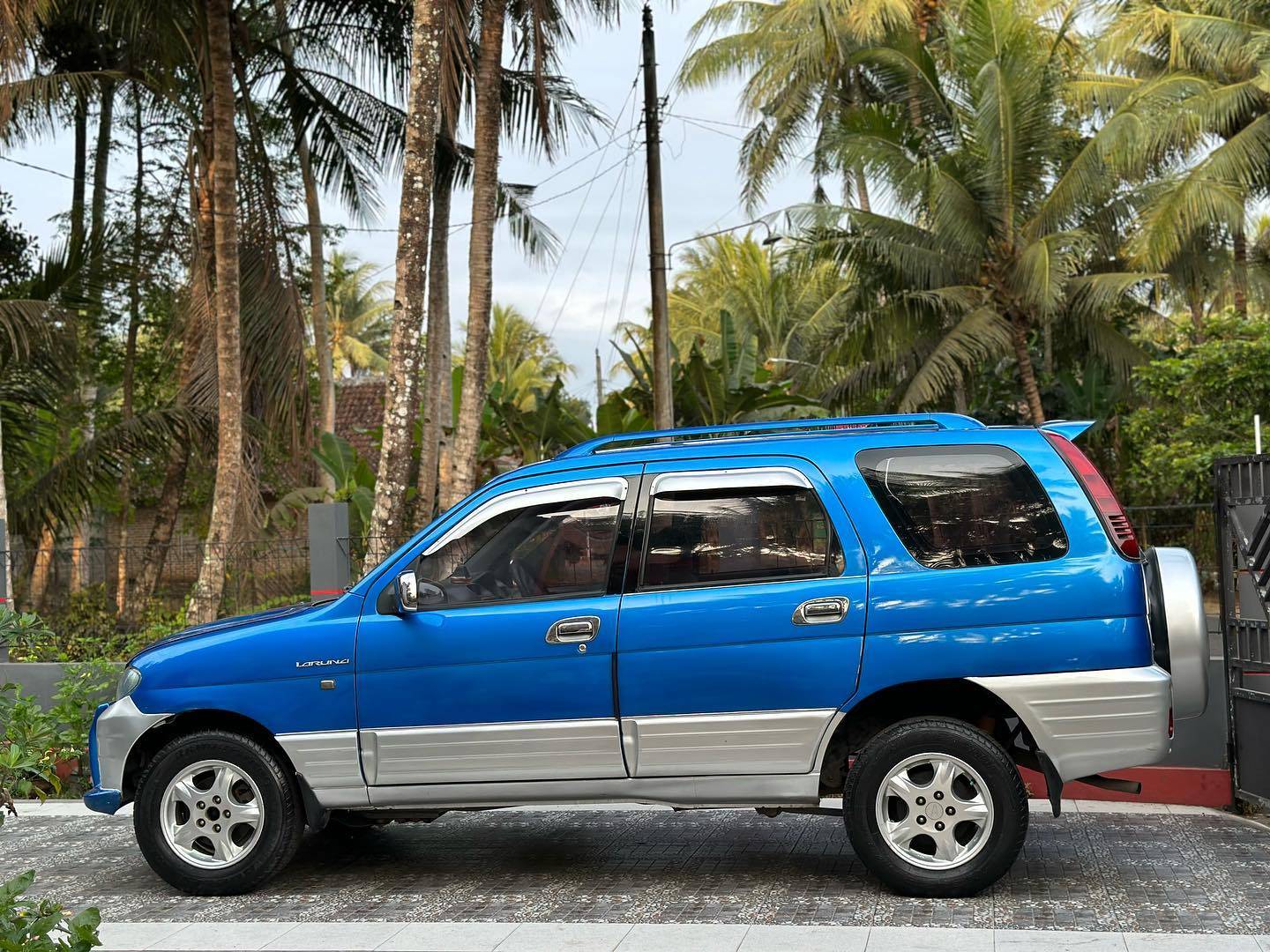 2004 Daihatsu Taruna 2004 Daihatsu Taruna