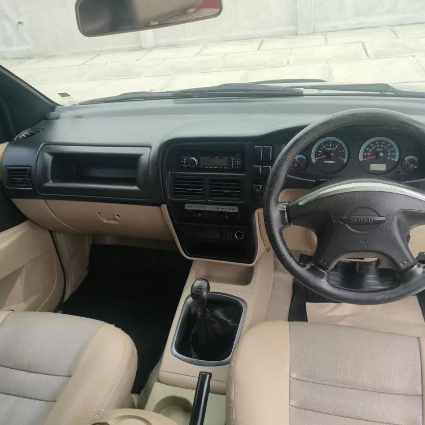 2008 Isuzu Panther 2008 Isuzu Panther