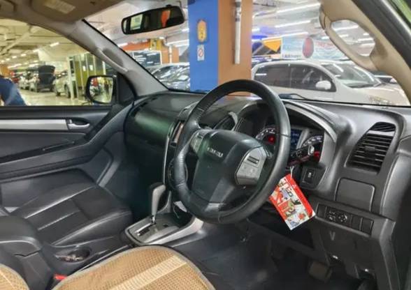 2013 Isuzu MuX 2013 Isuzu MuX