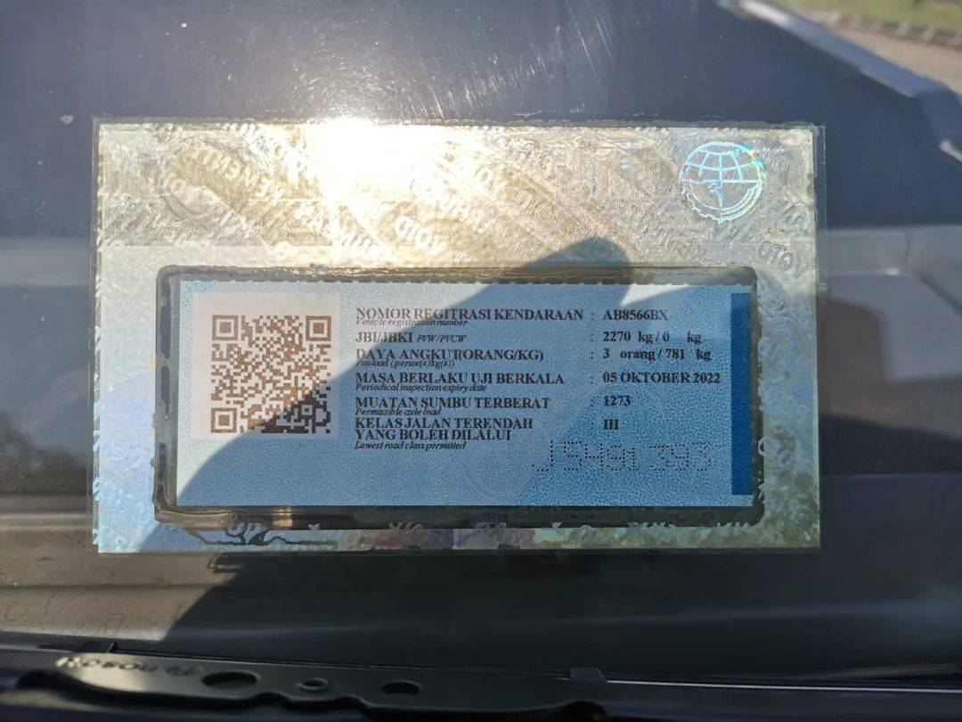 2005 Mitsubishi L300 2005 Mitsubishi L300