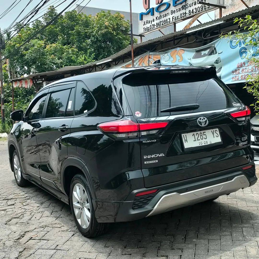 2022 Toyota Kijang Innova Zenix Hybrid EV 2022 Toyota Kijang Innova Zenix Hybrid EV