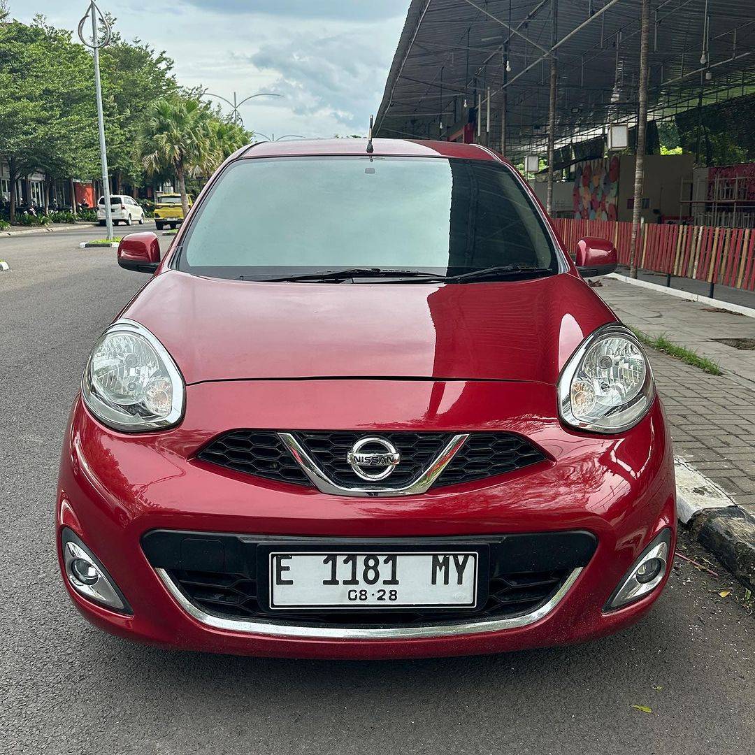Second Hand 2015 Nissan March Second Hand 2015 Nissan March