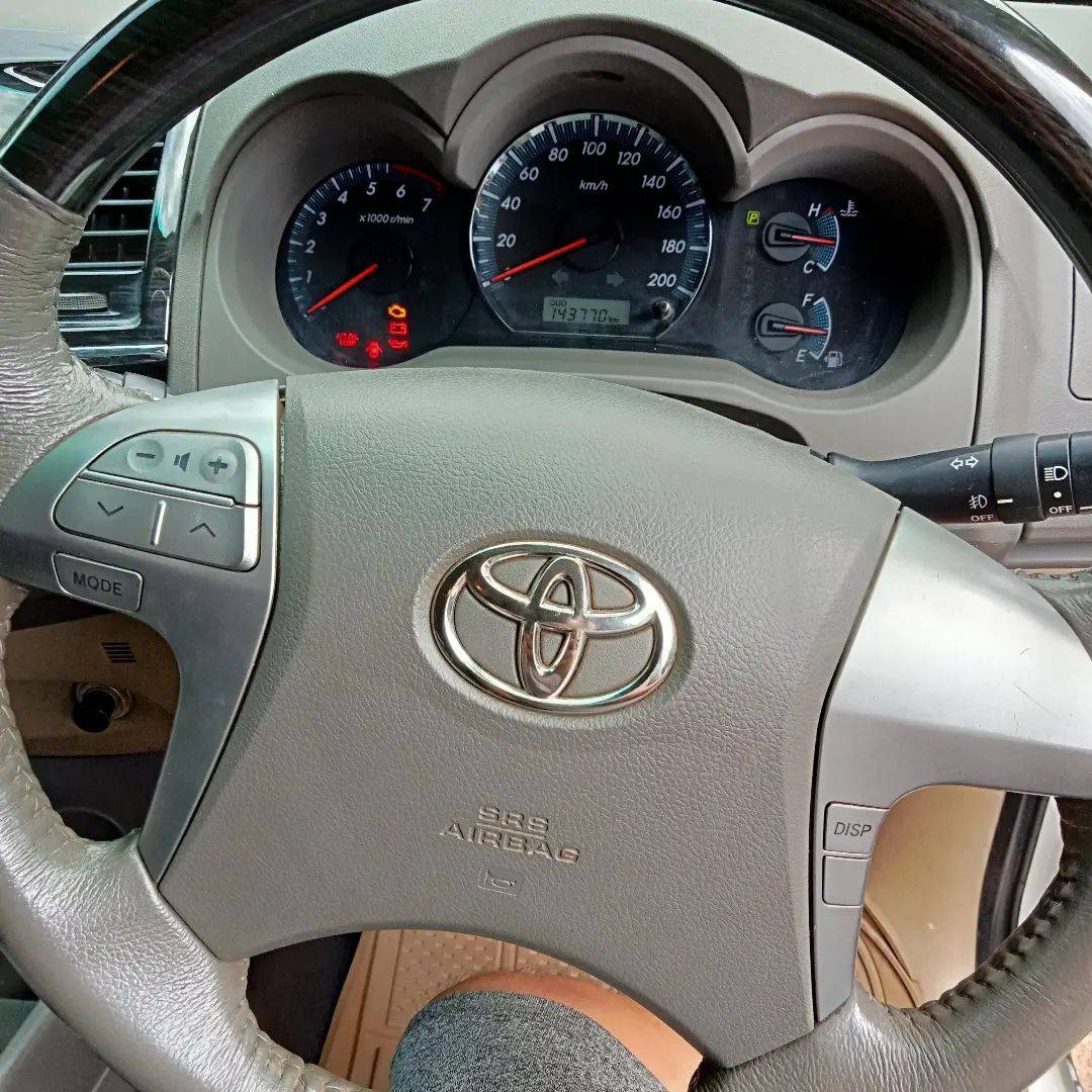 2013 Toyota Fortuner  2013 Toyota Fortuner