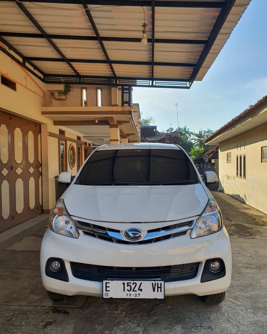 2012 Daihatsu Xenia Bekas 2012 Daihatsu Xenia Bekas