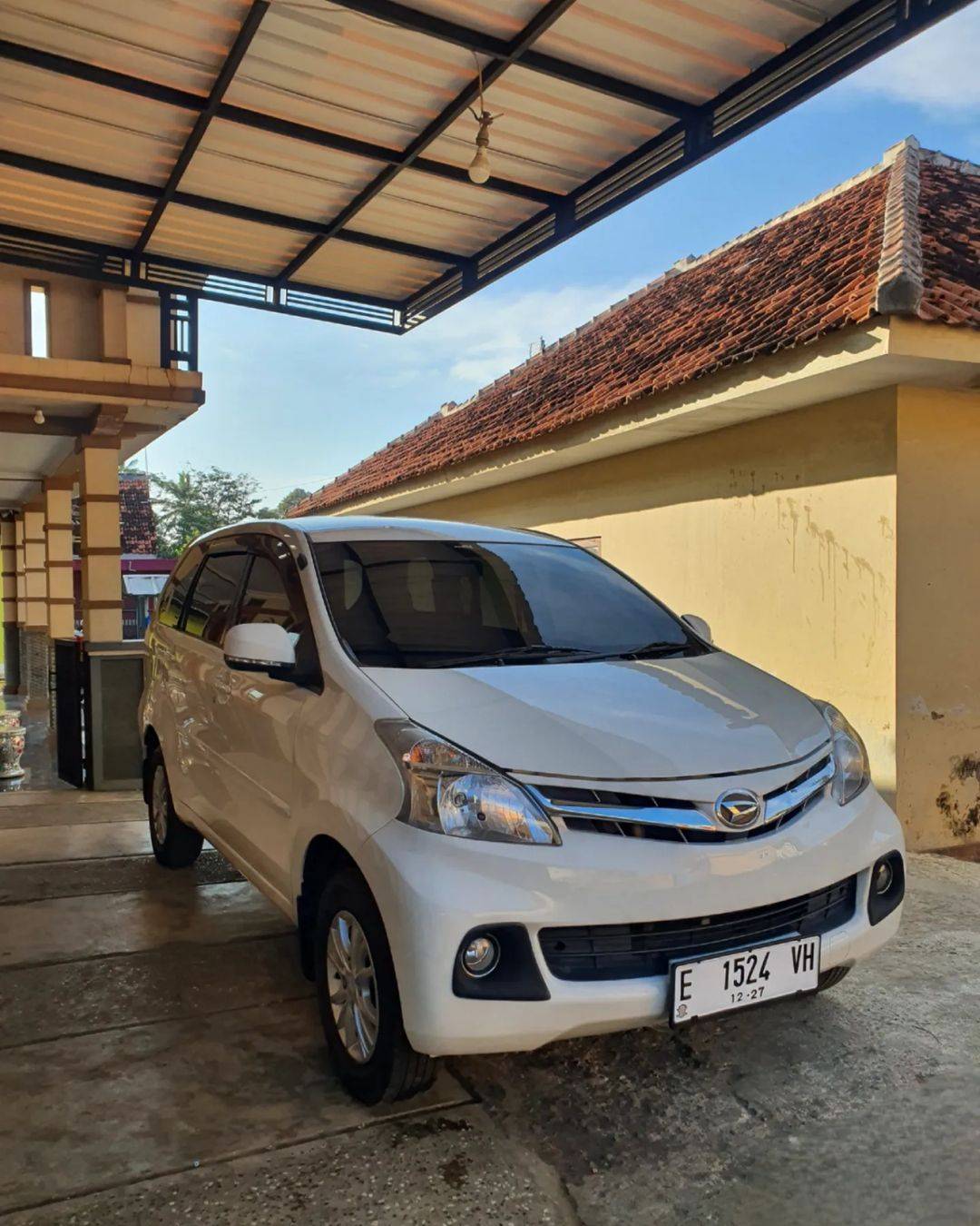 2012 Daihatsu Xenia 2012 Daihatsu Xenia