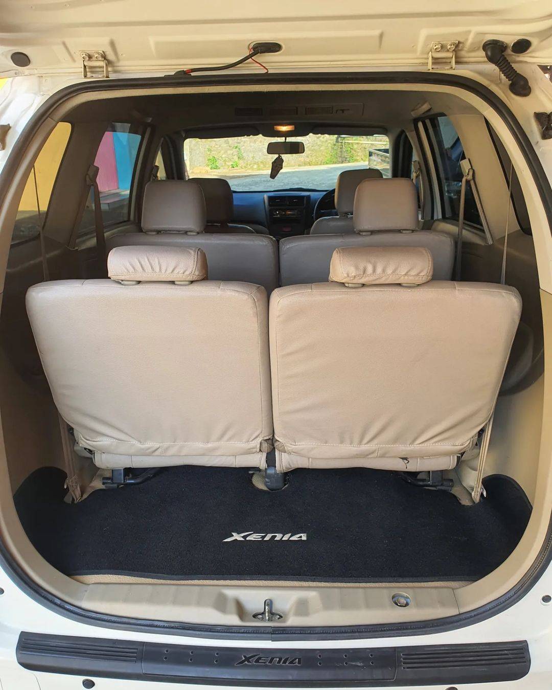 2012 Daihatsu Xenia 2012 Daihatsu Xenia