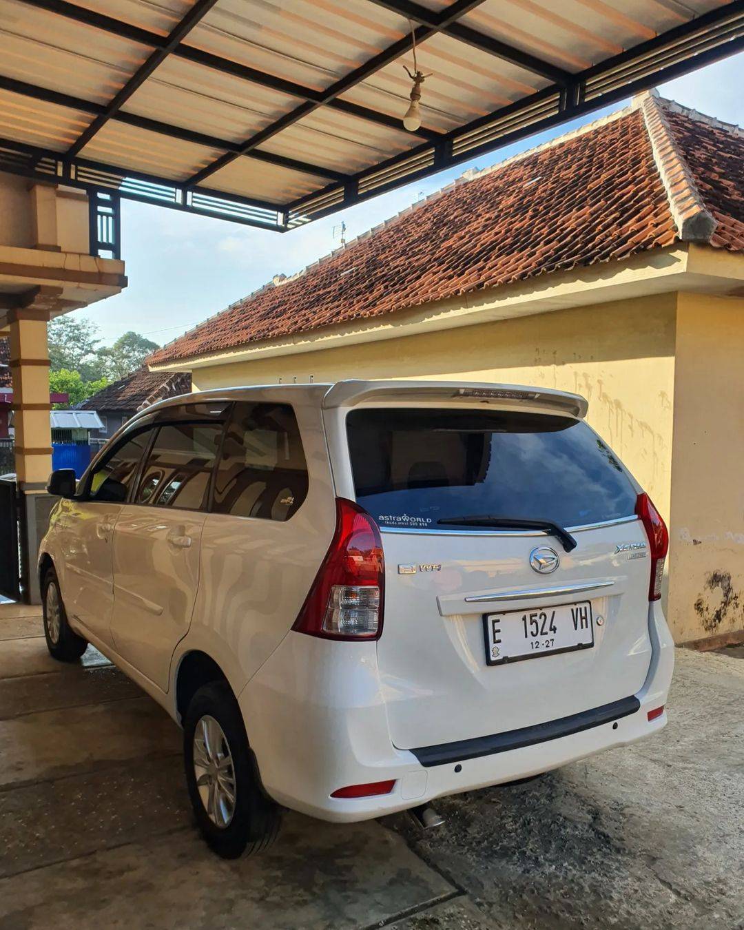 2012 Daihatsu Xenia 2012 Daihatsu Xenia