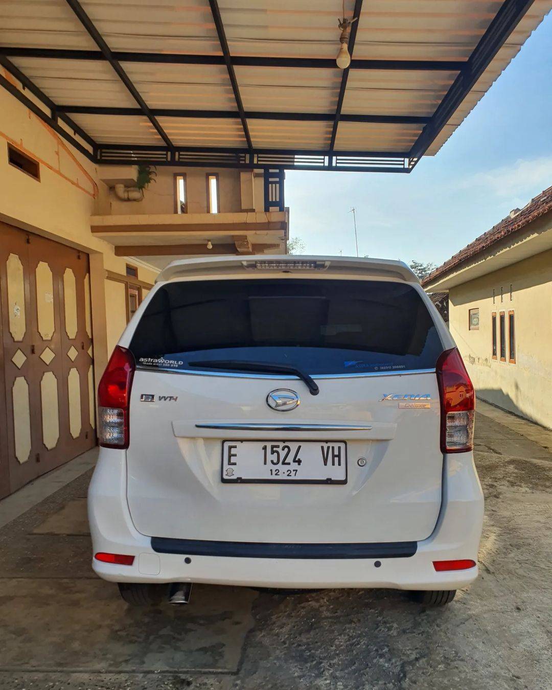 2012 Daihatsu Xenia 2012 Daihatsu Xenia