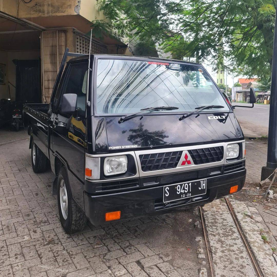 Second Hand 2021 Mitsubishi L300 Second Hand 2021 Mitsubishi L300