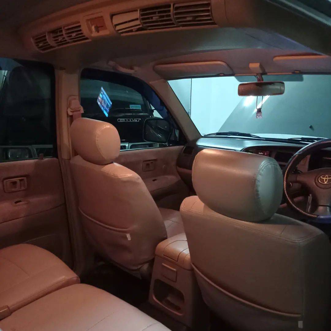 2002 Toyota Kijang  1.8L LGX 2002 Toyota Kijang  1.8L LGX