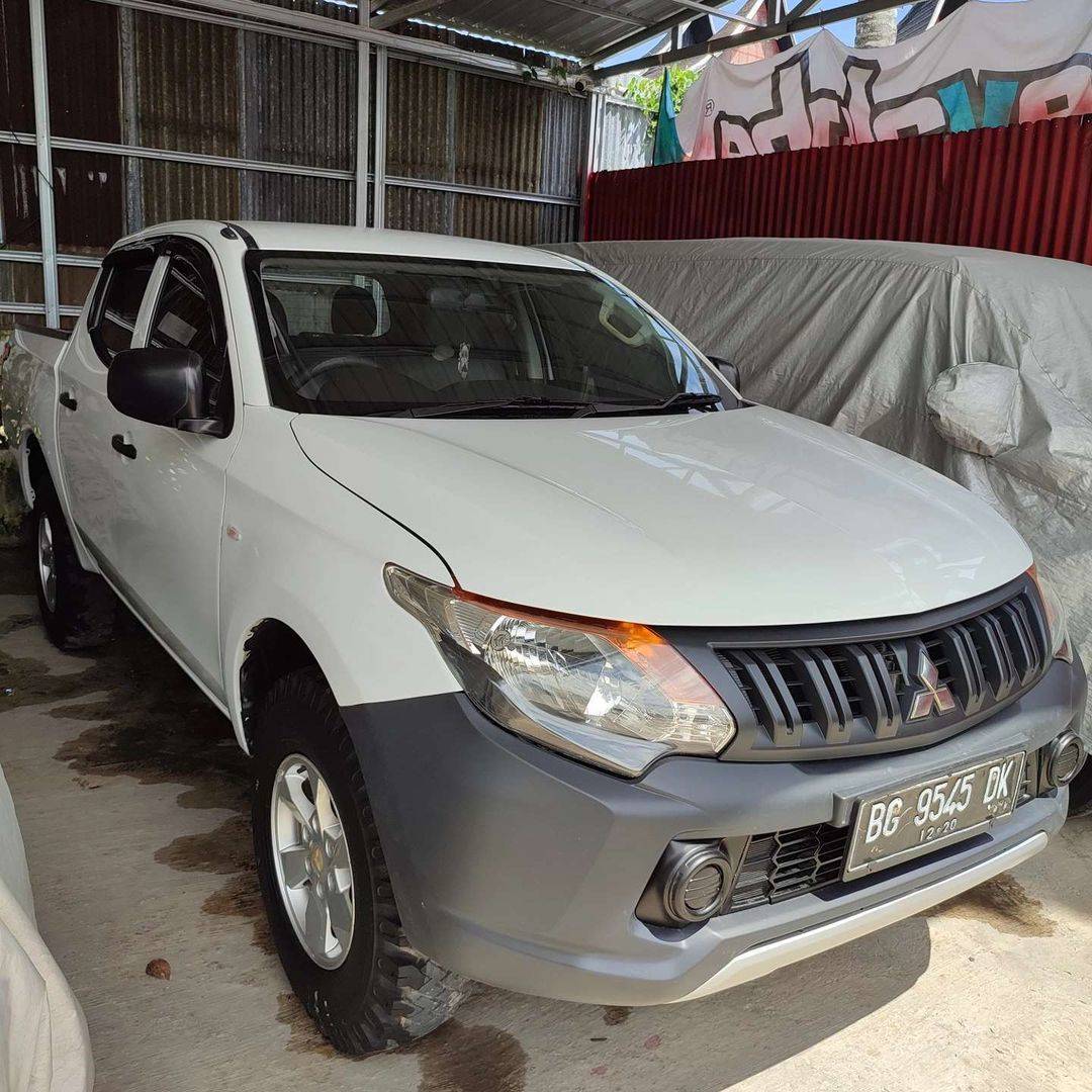 2015 Mitsubishi Strada 2015 Mitsubishi Strada