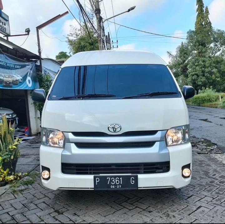 Second Hand 2021 Toyota Hiace Commuter Manual