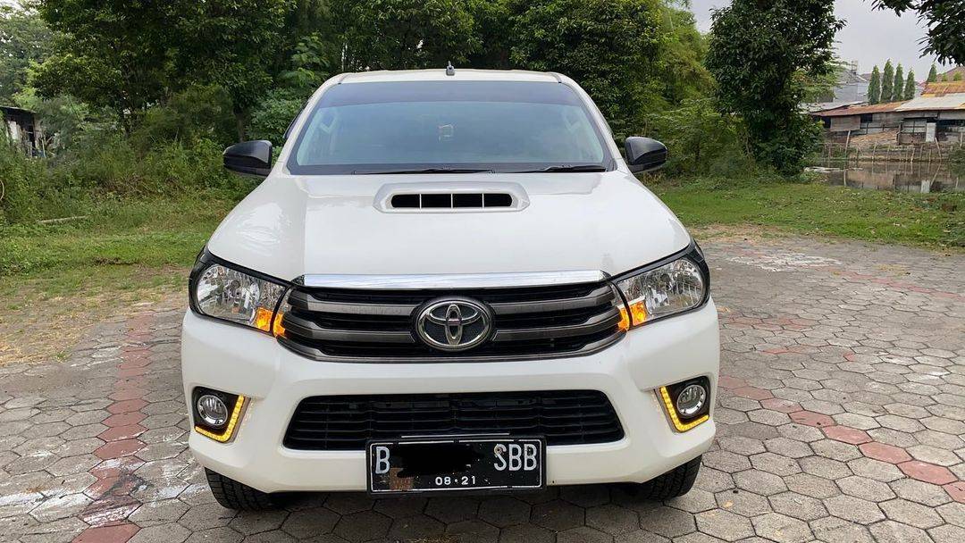 Second Hand 2016 Toyota Hilux  DOUBLE CABIN 4x4 G 2.5 PU