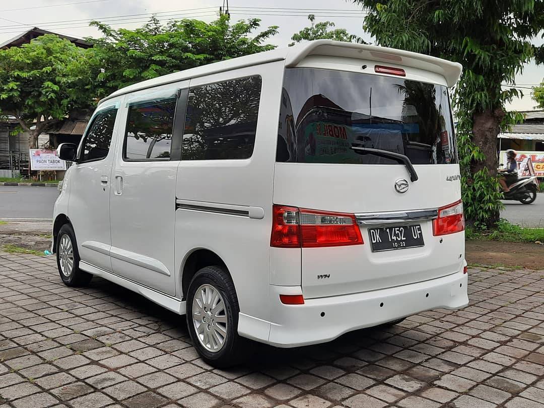 2012 Daihatsu Luxio 2012 Daihatsu Luxio