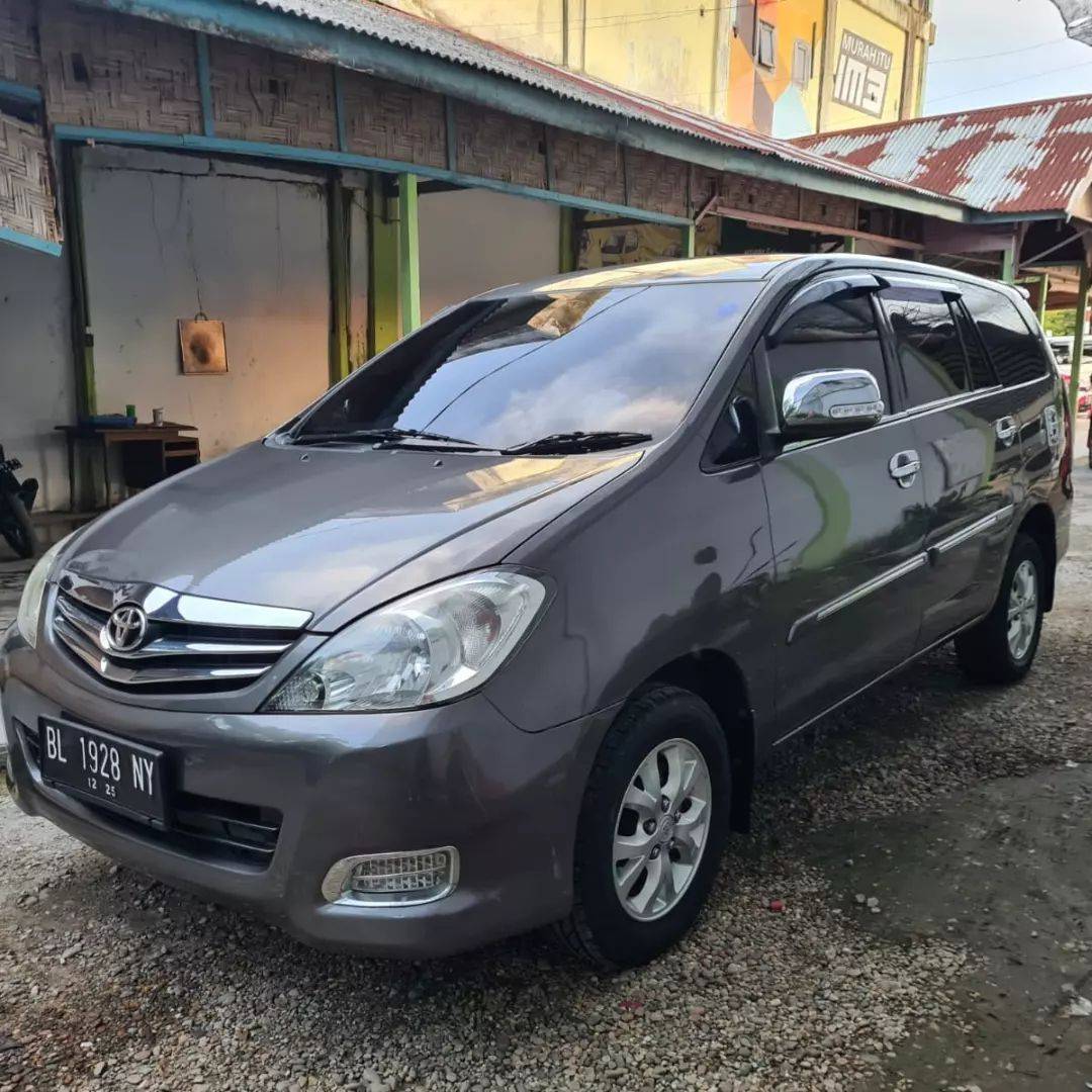 2010 Toyota Kijang Innova 2010 Toyota Kijang Innova