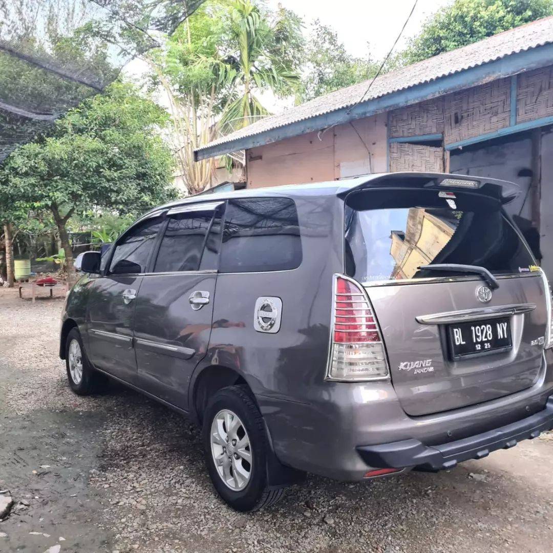 2010 Toyota Kijang Innova 2010 Toyota Kijang Innova