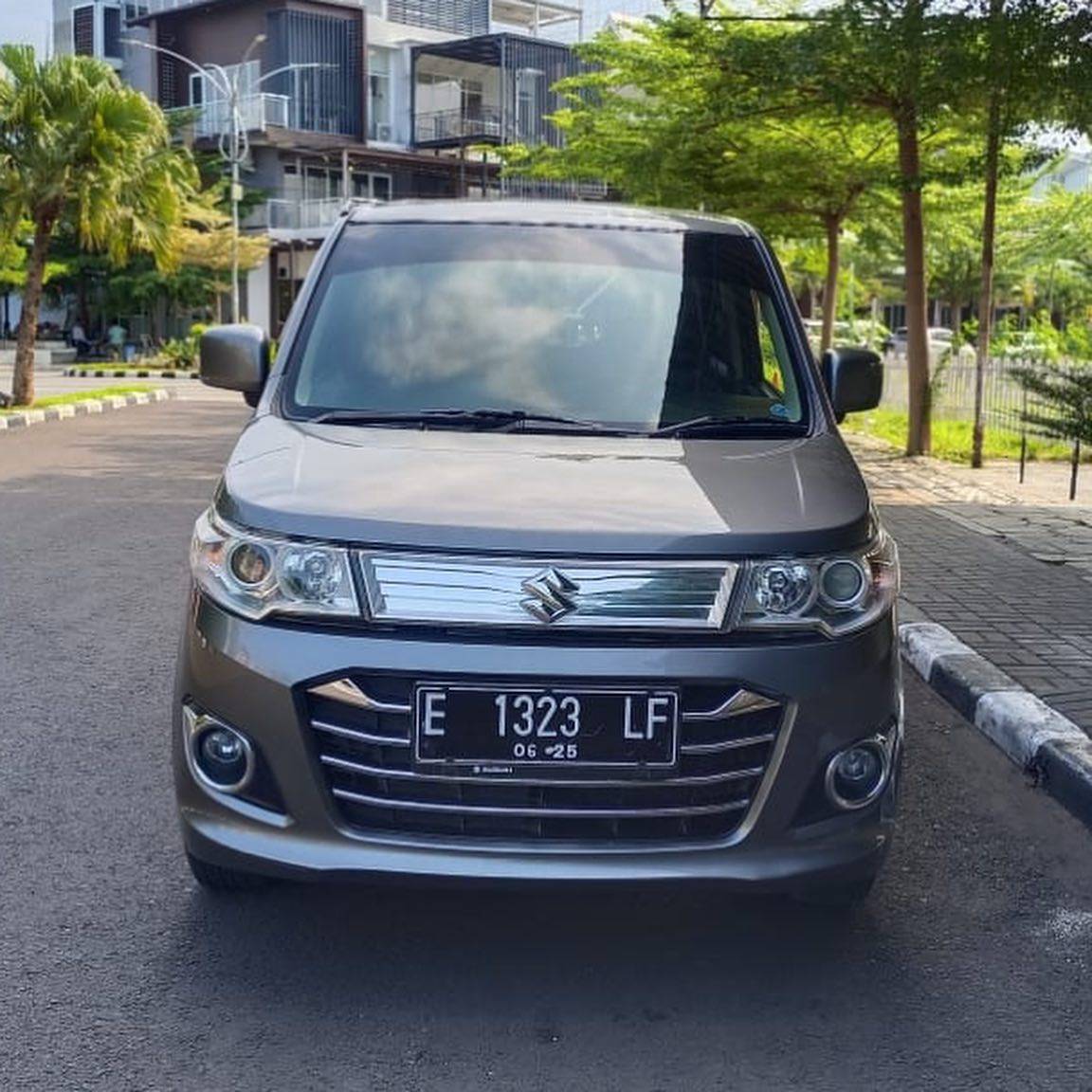 Second Hand 2015 Suzuki Karimun Wagon R GS Second Hand 2015 Suzuki Karimun Wagon R GS