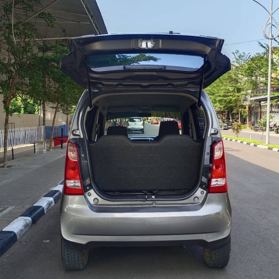 2015 Suzuki Karimun Wagon R GS 2015 Suzuki Karimun Wagon R GS