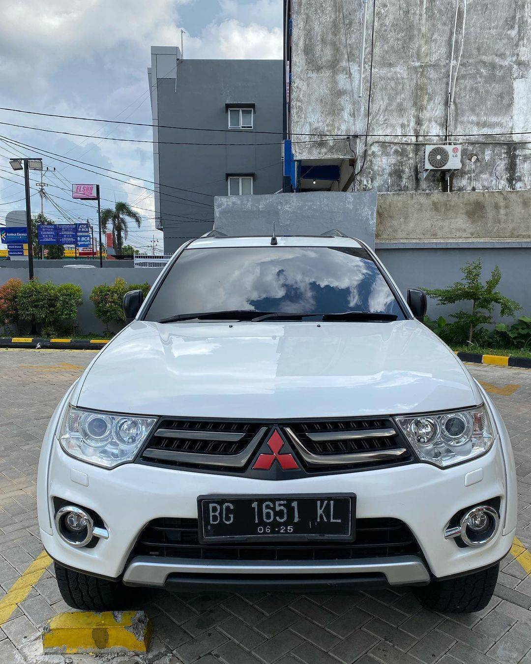 2014 Mitsubishi Pajero Bekas 2014 Mitsubishi Pajero Bekas