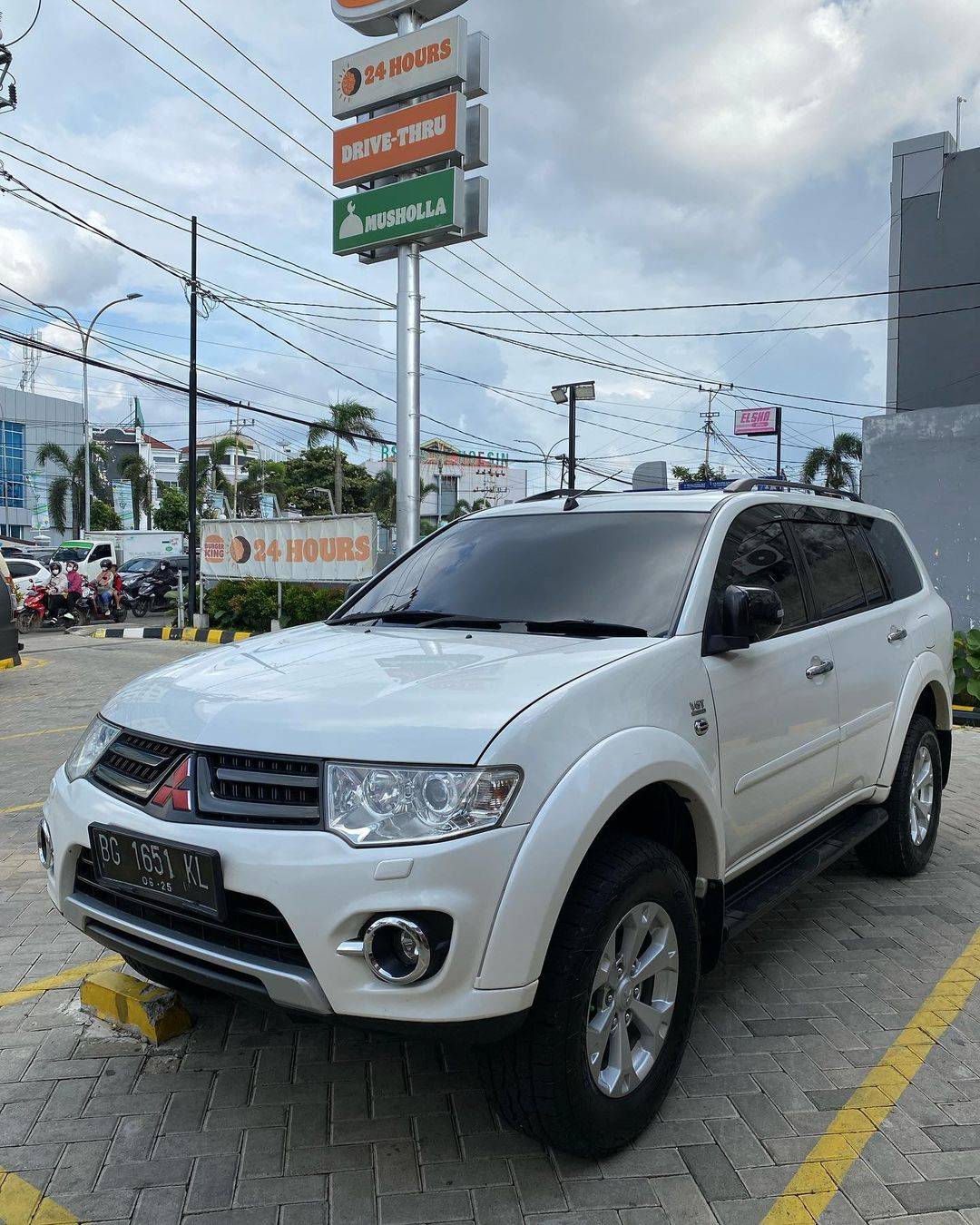 2014 Mitsubishi Pajero 2014 Mitsubishi Pajero