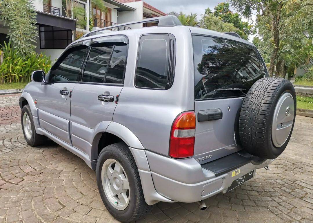 2001 Suzuki Grand Escudo 2001 Suzuki Grand Escudo