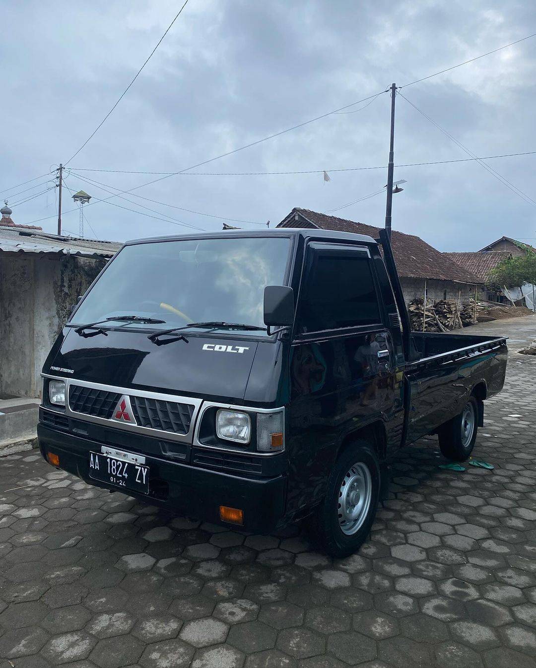 2018 Mitsubishi L300 2018 Mitsubishi L300