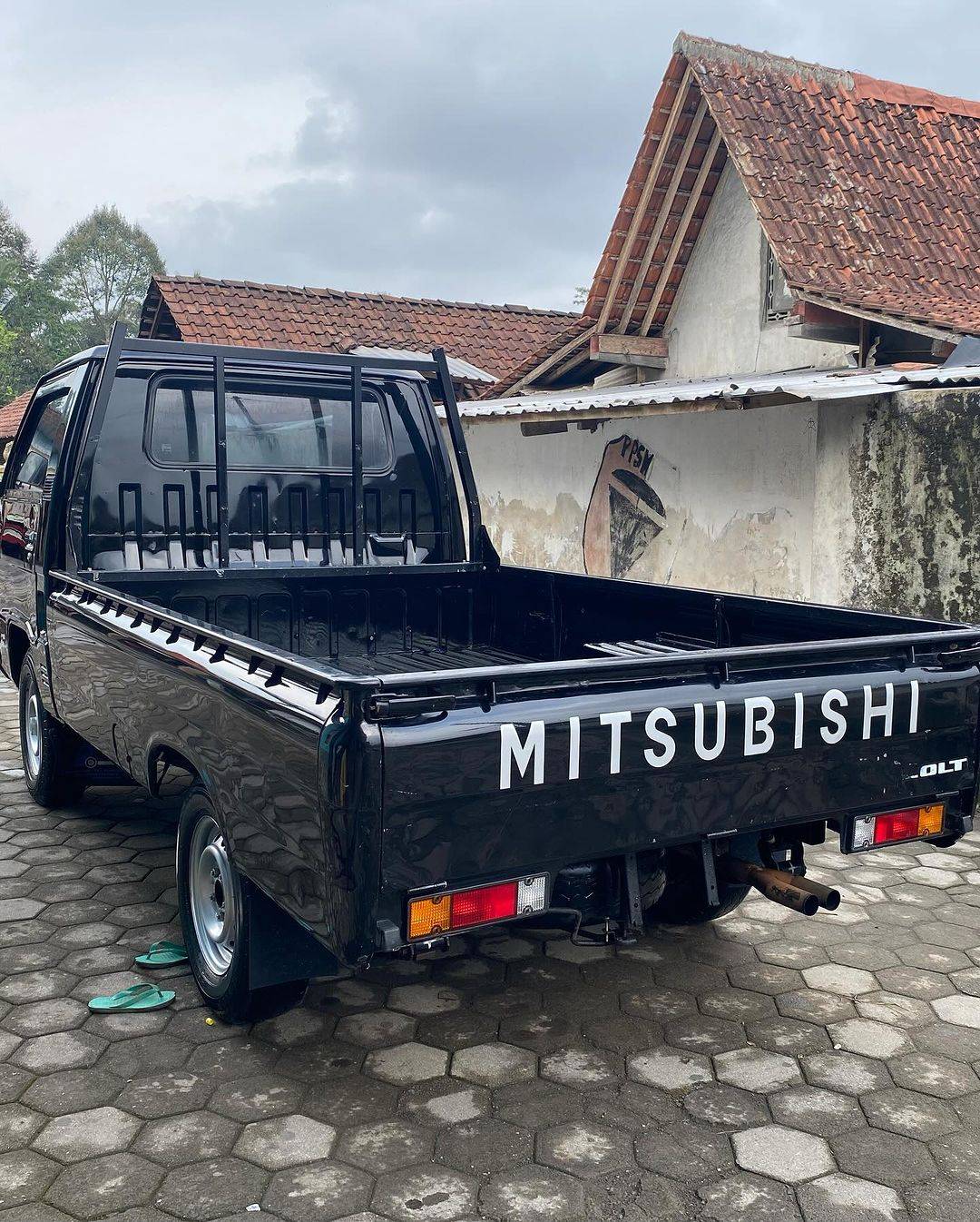 2018 Mitsubishi L300 2018 Mitsubishi L300