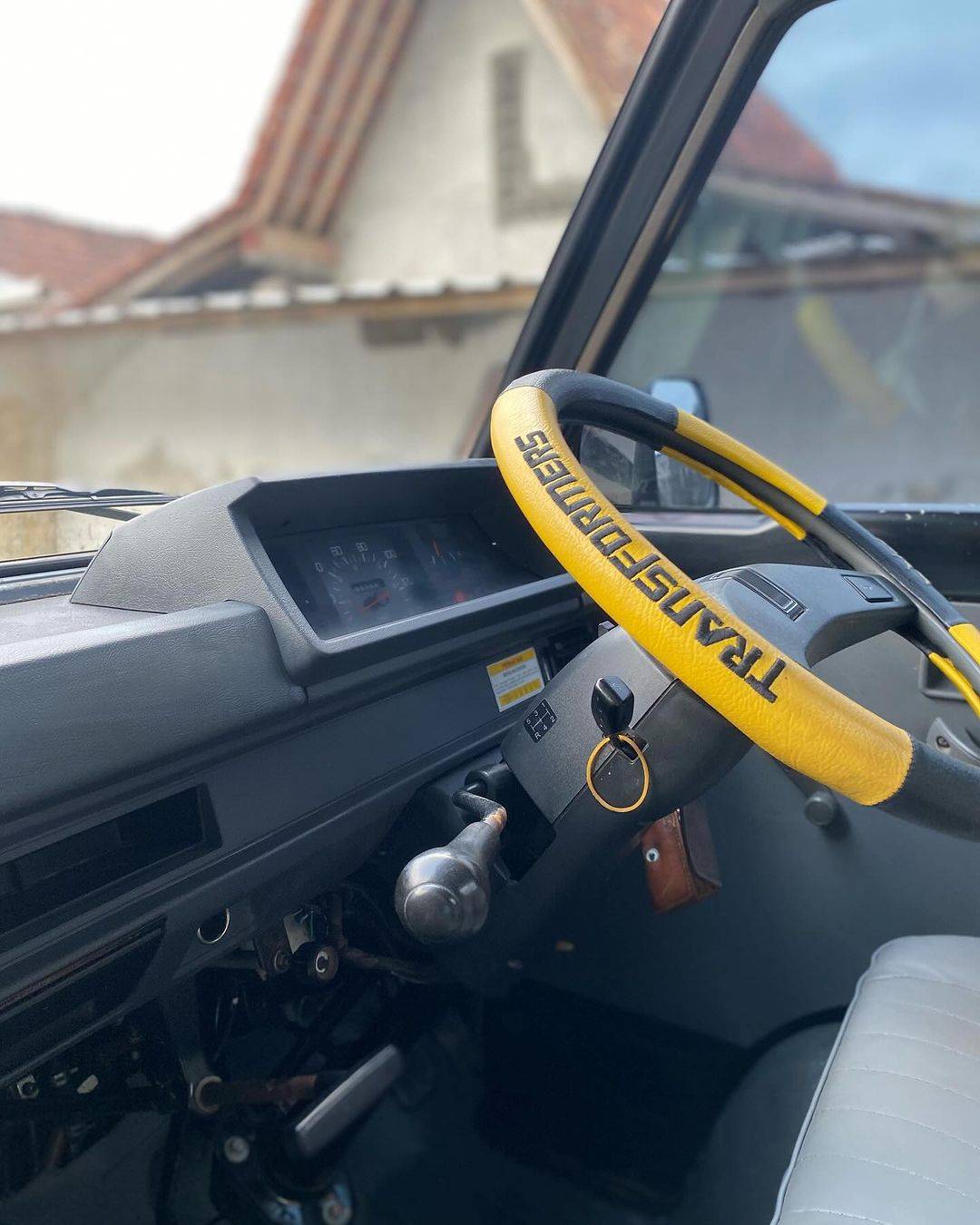 2018 Mitsubishi L300 2018 Mitsubishi L300