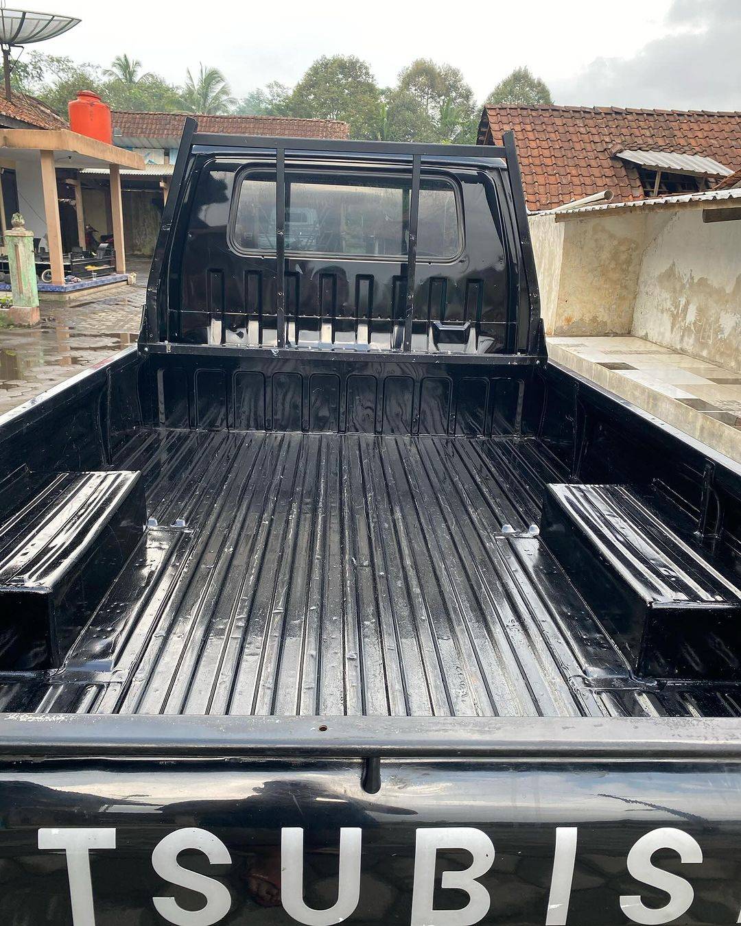 2018 Mitsubishi L300 2018 Mitsubishi L300