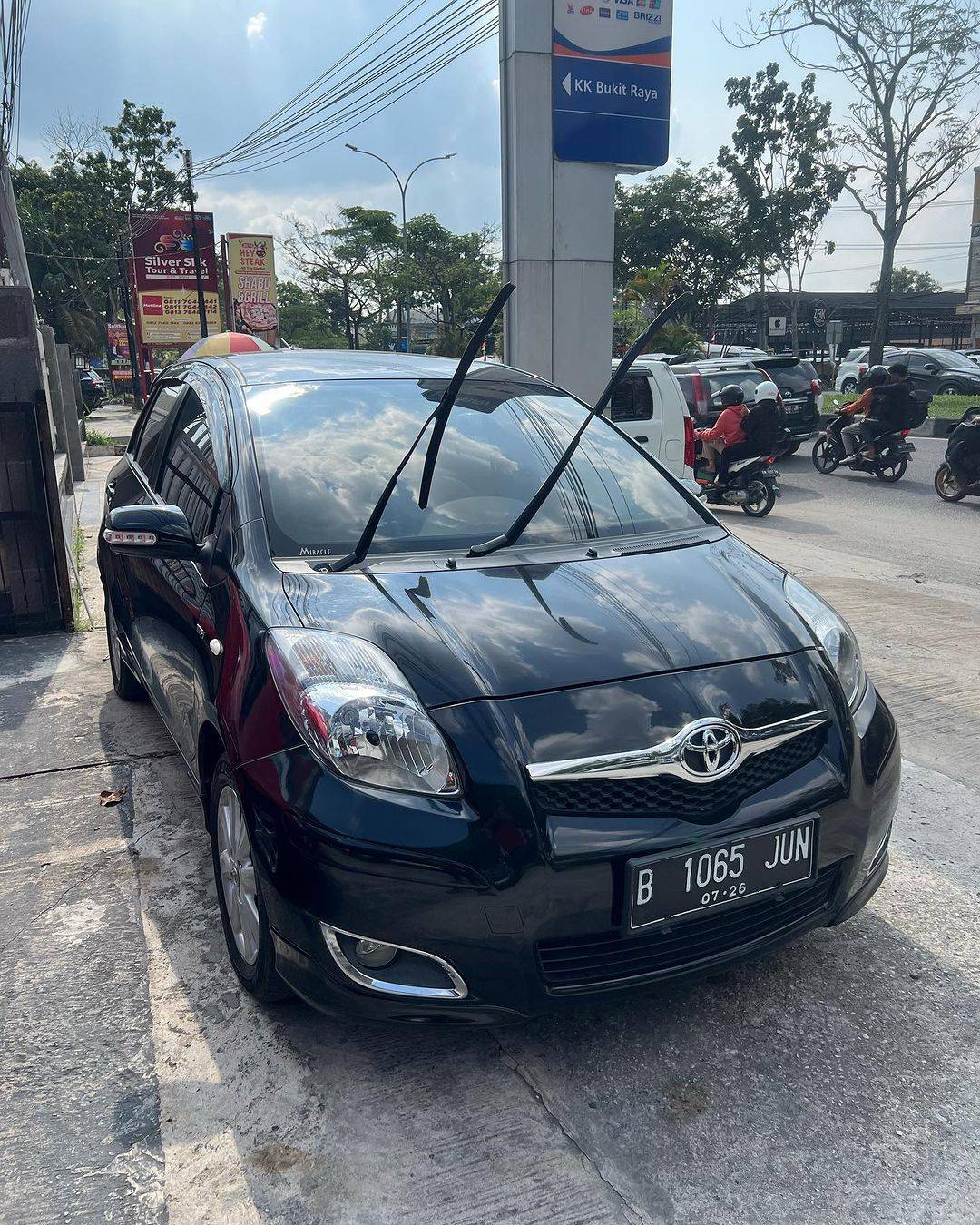 2011 Toyota Yaris 2011 Toyota Yaris