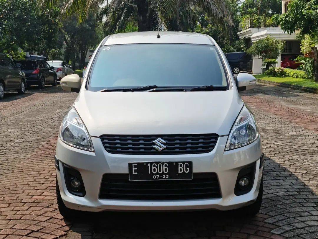 2012 Suzuki Ertiga Bekas 2012 Suzuki Ertiga Bekas