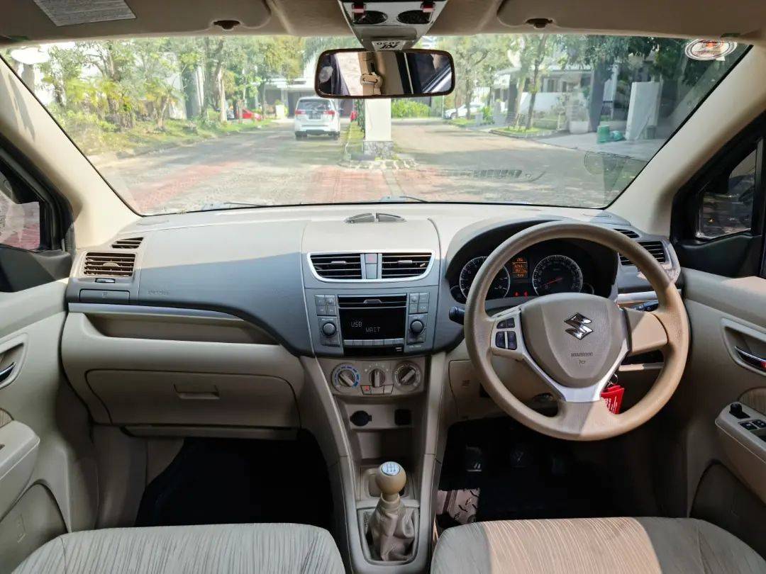 2012 Suzuki Ertiga 2012 Suzuki Ertiga