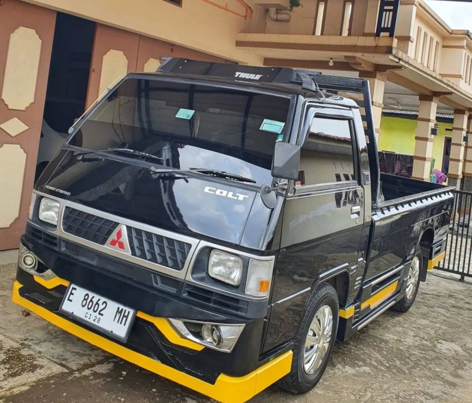 2017 Mitsubishi L300 2017 Mitsubishi L300